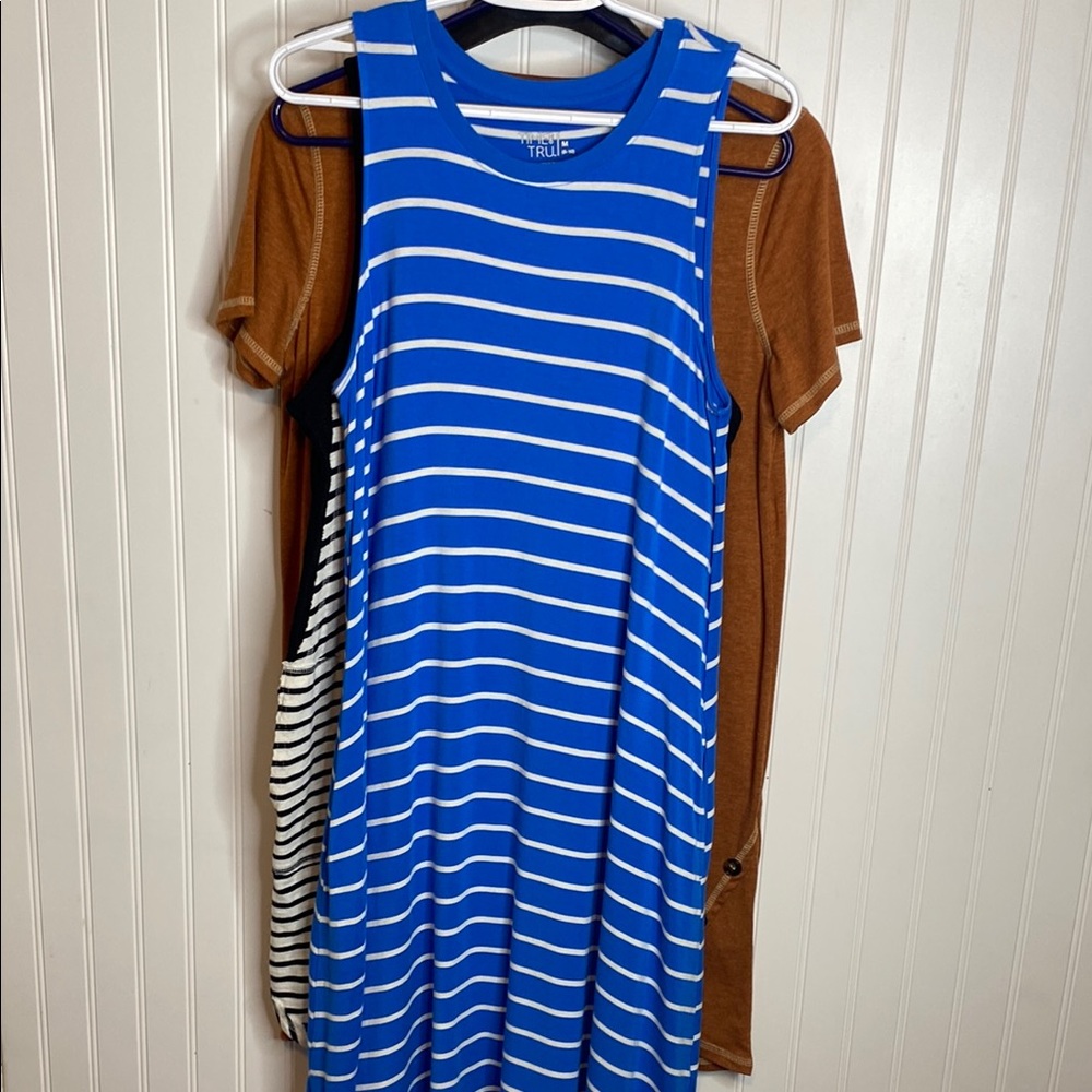 Bundle Women’s Size Medium
